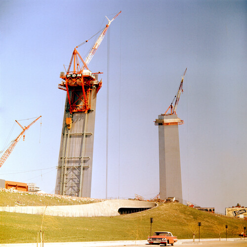 Eero Saarinen, Jefferson National Expansion Memorial (Gateway Arch) under construction, 1965. Photo by Arthur Witman. Arthur Witman Photograph Collection, State Historical Society of Missouri.